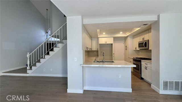 Detail Gallery Image 11 of 19 For 11430 Wimbley, Cerritos,  CA 90703 - 2 Beds | 3 Baths