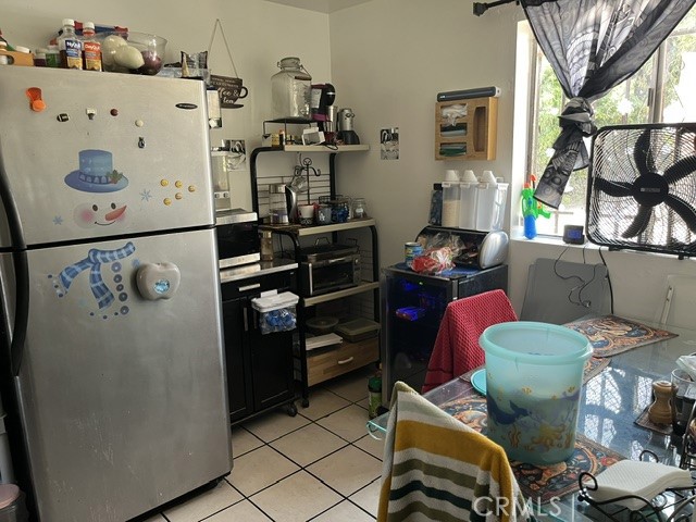 201 W Raymond Street, Compton CA: https://media.crmls.org/medias/8eb04c8d-260a-4df6-9e10-fe9b42d04ffb.jpg