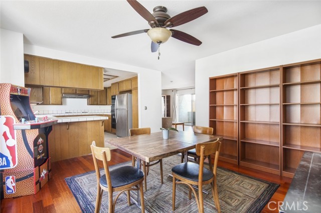 2412 Mathews Avenue, Redondo Beach, California 90278, 2 Bedrooms Bedrooms, ,2 BathroomsBathrooms,Residential,Sold,Mathews,SB21267047