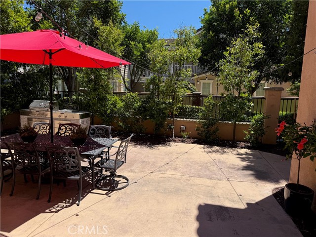 8 Caltrop Way, Ladera Ranch CA: https://media.crmls.org/medias/8eb1f399-67df-4e6b-85de-f1243086bdbd.jpg