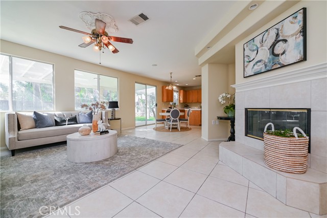 Detail Gallery Image 2 of 48 For 5703 Carolinas Ln, Corona,  CA 92880 - 5 Beds | 4 Baths