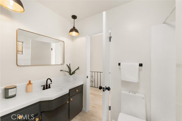 Detail Gallery Image 4 of 21 For 7426 Mulholland Dr, Los Angeles,  CA 90046 - 2 Beds | 2 Baths