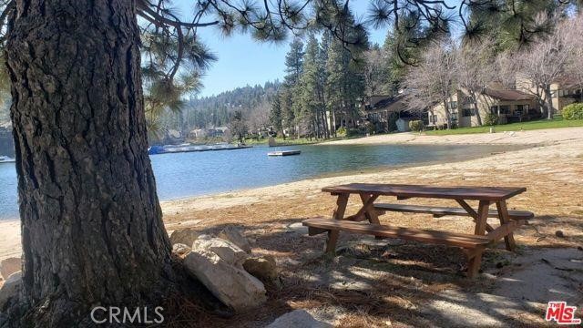 Detail Gallery Image 36 of 43 For 27821 Peninsula Dr. #330, Lake Arrowhead,  CA 92352 - 4 Beds | 2 Baths