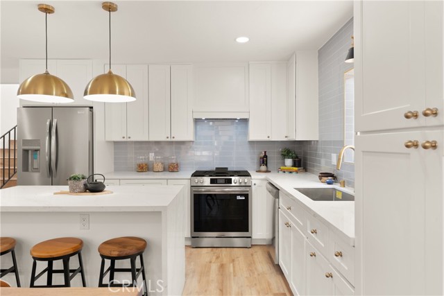 5732 Hillcrest Drive, Los Angeles CA: https://media.crmls.org/medias/8eb4b3bf-1dfc-47ab-8c27-93710cc60cc6.jpg