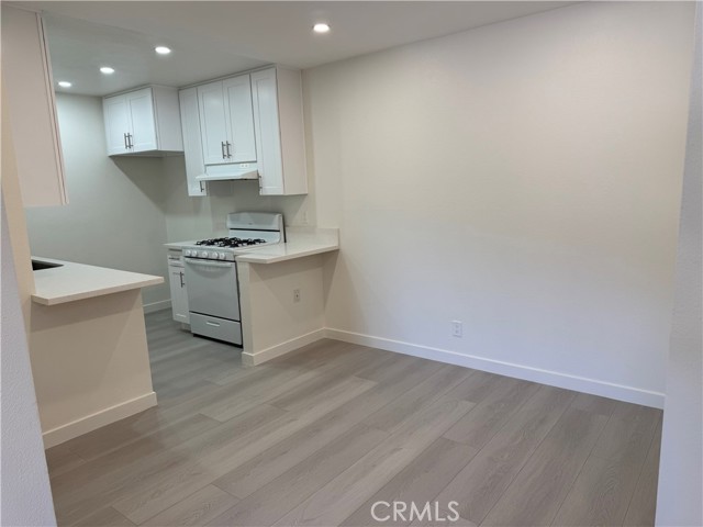 Detail Gallery Image 2 of 13 For 2616 Canada #305,  Glendale,  CA 91208 - 2 Beds | 2 Baths