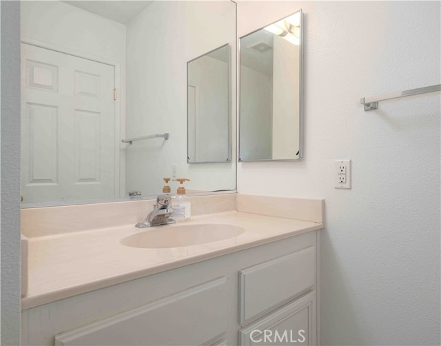 Detail Gallery Image 13 of 29 For 9027 Primavera Ln, Cypress,  CA 90630 - 3 Beds | 2/1 Baths