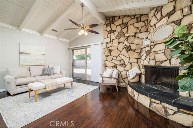 336 S Grandin Avenue, Azusa CA: https://media.crmls.org/medias/8eb6cbd4-d2c5-4262-b10d-4324f15e9209.jpg