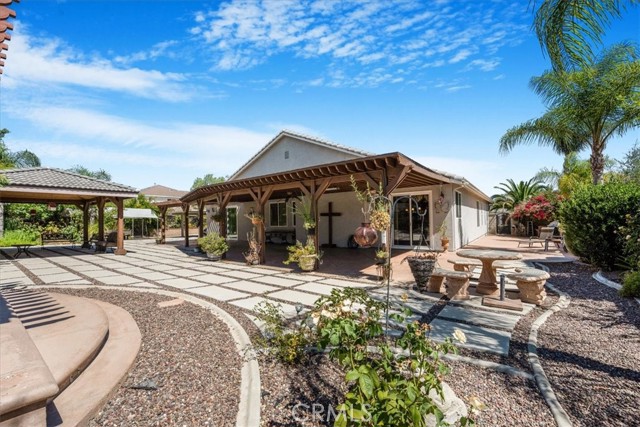 19247 Mountain Shadow Lane, Perris CA: https://media.crmls.org/medias/8eb6d1cf-f621-4c28-a099-0b7ec0aa6d1e.jpg