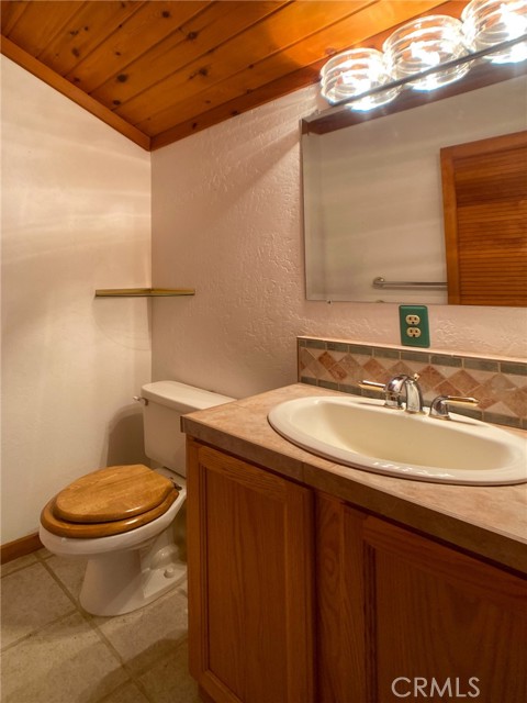 Detail Gallery Image 27 of 65 For 2737 S Old Stage Rd, Mount Shasta,  CA 96067 - 3 Beds | 2/1 Baths