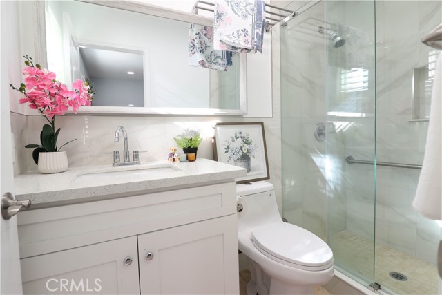 Detail Gallery Image 15 of 29 For 17891 Caledonia, Huntington Beach,  CA 92647 - 5 Beds | 3/2 Baths