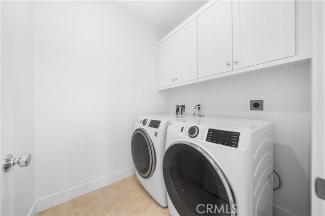 410 Lobata, Irvine CA: https://media.crmls.org/medias/8eb73db1-1271-4612-b4ff-c28591dfe3c8.jpg