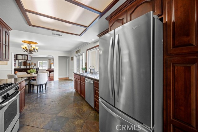 Detail Gallery Image 18 of 44 For 1704 Mulberry Ave, Upland,  CA 91784 - 4 Beds | 2 Baths