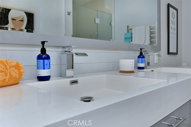 Detail Gallery Image 38 of 48 For 13543 Moorpark St #15,  Sherman Oaks,  CA 91423 - 1 Beds | 1/1 Baths