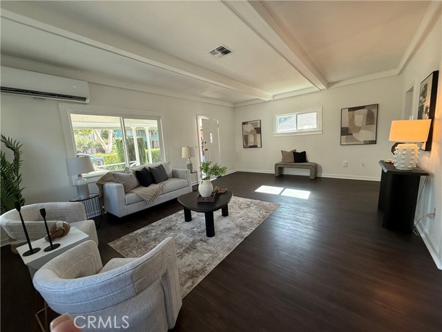 805 Merrett Dr, Pasadena, CA 91104 photo 2