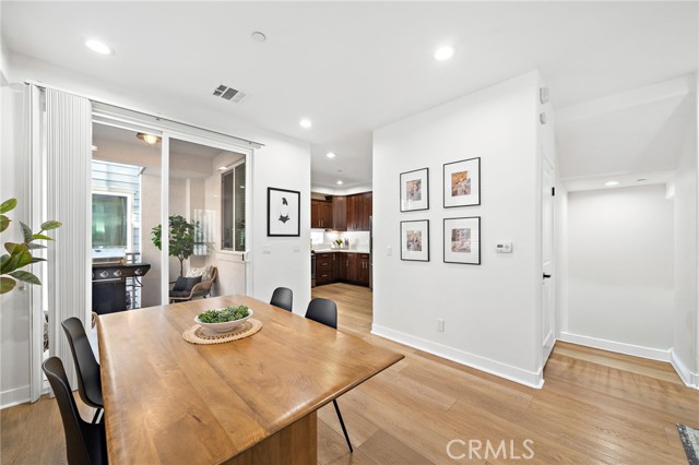 Detail Gallery Image 11 of 30 For 1974 Meyer Pl #D,  Costa Mesa,  CA 92627 - 2 Beds | 2/1 Baths