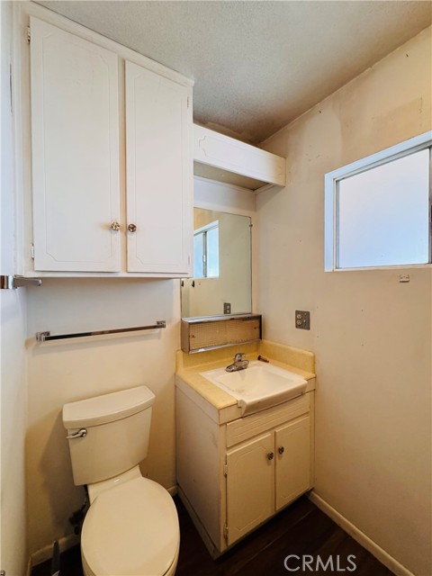 12257 Skywood Court, Riverside CA: https://media.crmls.org/medias/8eb83813-dc1e-496c-8b96-9723443ba115.jpg