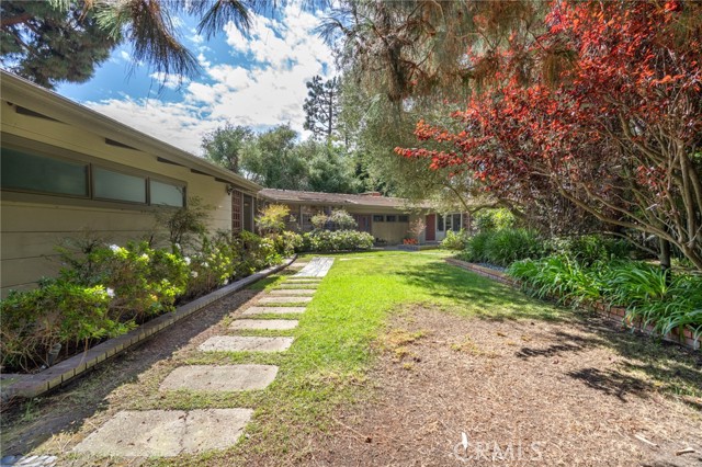 pathway to front door pathway to front door