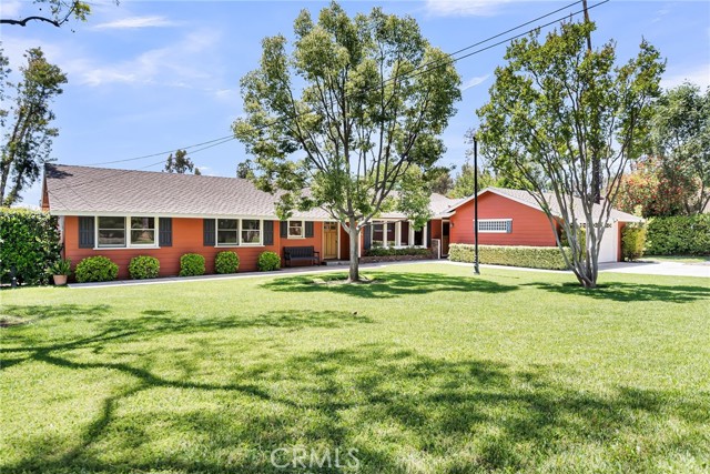 2886 Mcallister Street, Riverside CA: https://media.crmls.org/medias/8eb92651-fbc6-48fb-891d-b833425cbd20.jpg