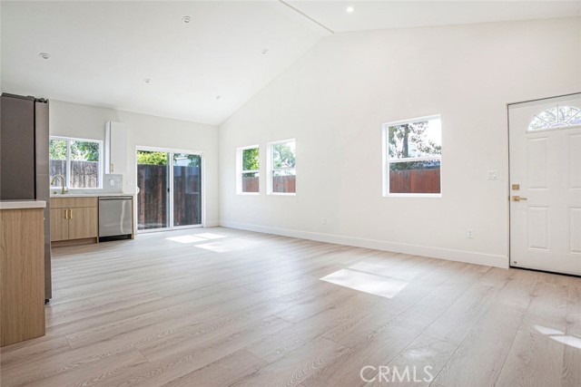 Detail Gallery Image 3 of 23 For 914 a Geneva, Glendale,  CA 91207 - 2 Beds | 2 Baths