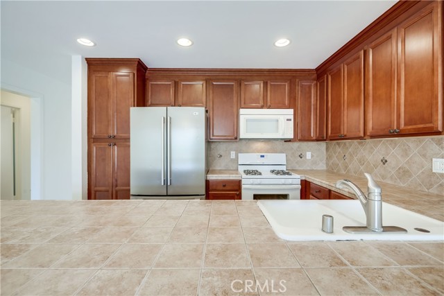 32146 Paseo Sanchez, San Juan Capistrano CA: https://media.crmls.org/medias/8eb9b7ba-6905-42c3-a233-afe3848d4101.jpg