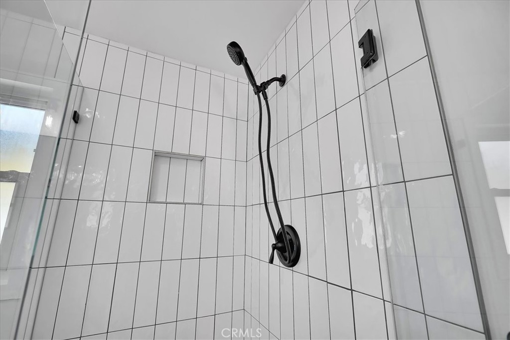 https://media.crmls.org/medias/8eba7268-77ab-4e68-98d8-9b42aed8b70f.jpg?preset=X-Large
