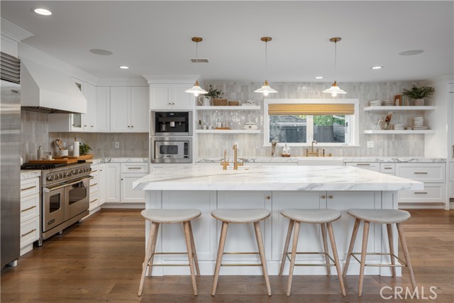 Detail Gallery Image 7 of 31 For 1700 Highland Dr, Newport Beach,  CA 92660 - 5 Beds | 6/1 Baths