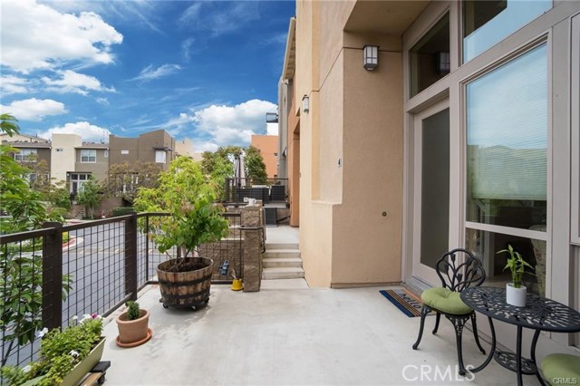 Detail Gallery Image 3 of 34 For 5408 W 149th Pl #4,  Hawthorne,  CA 90250 - 2 Beds | 3 Baths