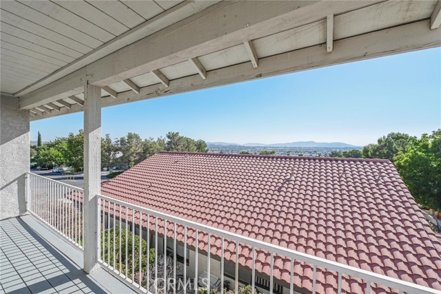 17725 Vista Point, Victorville CA: https://media.crmls.org/medias/8ebd351e-1c11-47c1-96a8-c05af126b3fa.jpg