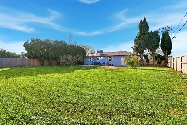 Detail Gallery Image 37 of 44 For 2410 S Locust, Visalia,  CA 93277 - 2 Beds | 1 Baths