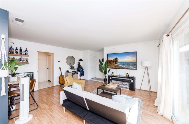 Detail Gallery Image 9 of 23 For 1850 W Greenleaf Ave #G,  Anaheim,  CA 92801 - 2 Beds | 1 Baths