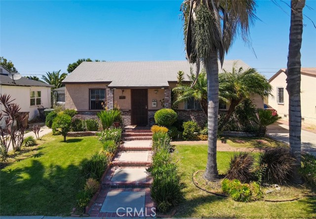 Detail Gallery Image 1 of 31 For 2225 W 153rd St, Compton,  CA 90220 - 3 Beds | 1/1 Baths