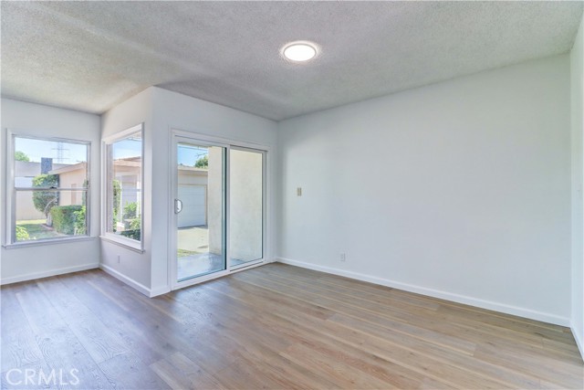 Detail Gallery Image 13 of 63 For 7515 Glencliff Dr, Downey,  CA 90240 - 4 Beds | 2/1 Baths