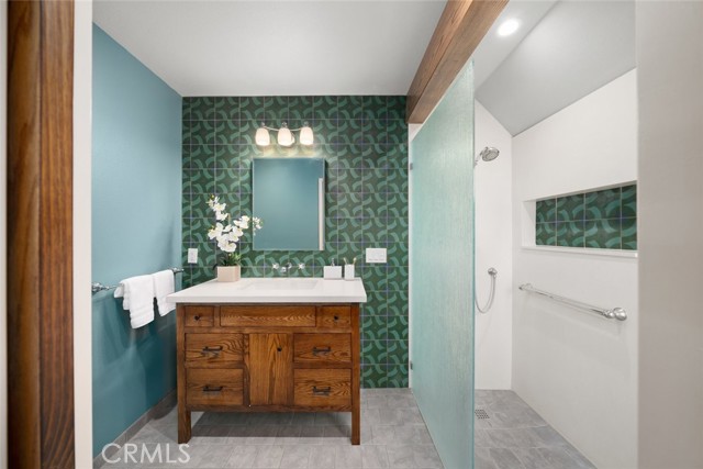 1606 Valley View Drive, Los Osos CA: https://media.crmls.org/medias/8ebed03e-e291-42bb-8314-b789a839e904.jpg