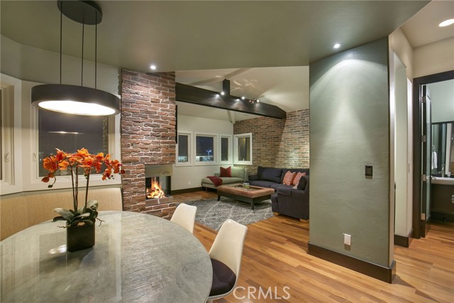 405 15th Street, Manhattan Beach CA: https://media.crmls.org/medias/8ebfc1d0-0f06-4dc1-b578-110e9c643380.jpg