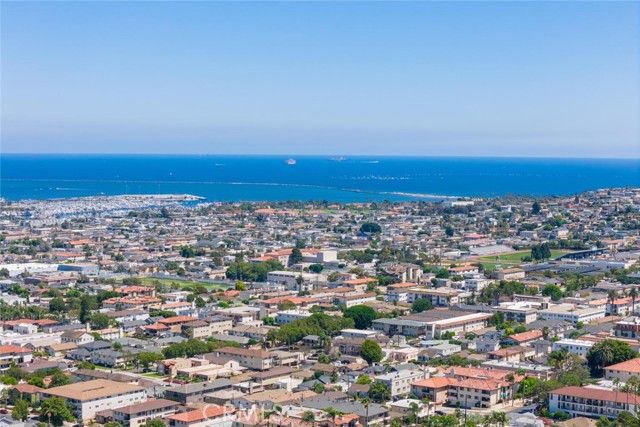 348 S Hamilton Avenue, San Pedro CA: https://media.crmls.org/medias/8ec09dd0-60ce-40d7-a7b2-ae83952d61dd.jpg