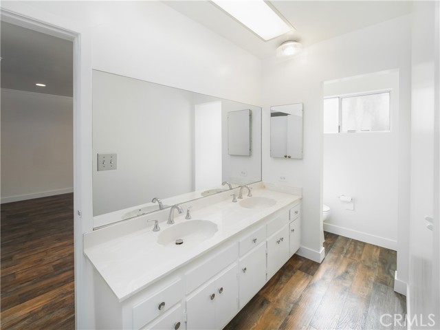 20193 Adele Drive, Woodland Hills CA: https://media.crmls.org/medias/8ec3b19a-2d75-4c94-b579-955e70718084.jpg