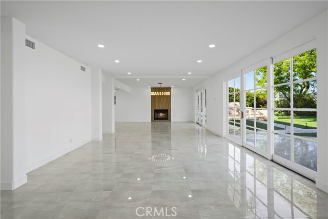 Detail Gallery Image 22 of 56 For 24215 Park Granada, Calabasas,  CA 91302 - 5 Beds | 5 Baths