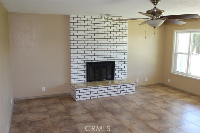 Detail Gallery Image 17 of 62 For 18076 Cajon St, Hesperia,  CA 92345 - 3 Beds | 2 Baths