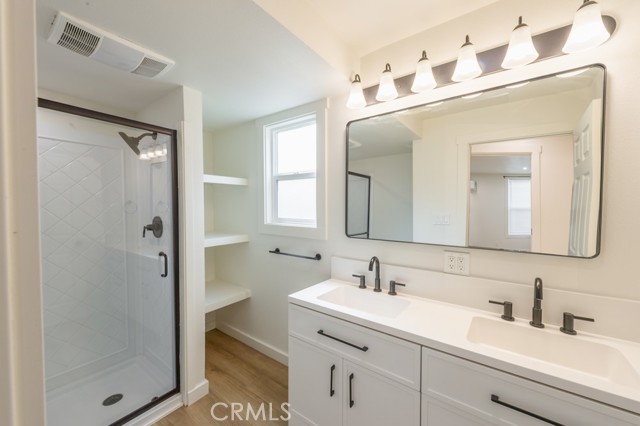 Detail Gallery Image 10 of 12 For 271 E 8th, Chico,  CA 95928 - 3 Beds | 2 Baths