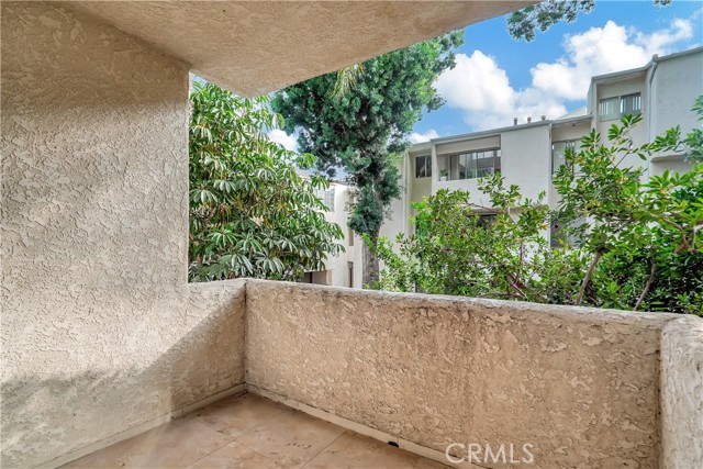 Detail Gallery Image 15 of 18 For 5325 Newcastle Ave #239,  Encino,  CA 91316 - 2 Beds | 1 Baths