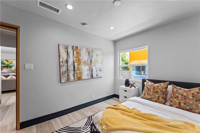 5606 White Oaks Avenue, Encino CA: https://media.crmls.org/medias/8ec66eb9-74d6-4060-8cfb-d6e488f37509.jpg