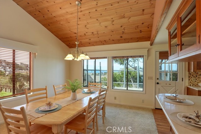Detail Gallery Image 16 of 56 For 1961 Oxford Avenue, Cambria,  CA 93428 - 4 Beds | 3 Baths