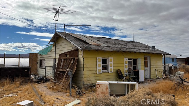 733 Ranch Rd (NEAR) Road, Yermo CA: https://media.crmls.org/medias/8ec7ffbd-f7a6-4f52-8303-2a9bb5511b34.jpg
