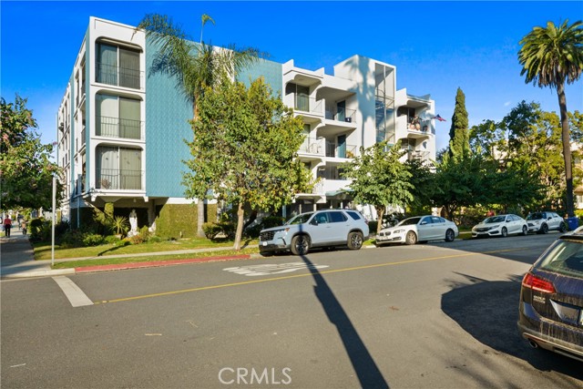 Detail Gallery Image 3 of 30 For 2101 E 2nd St #305,  Long Beach,  CA 90803 - 2 Beds | 2 Baths