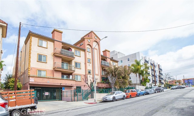 2811 Francis Ave #306, Los Angeles, CA 90005