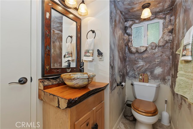 Detail Gallery Image 25 of 50 For 27380 Oakwood Dr, Lake Arrowhead,  CA 92352 - 3 Beds | 3 Baths