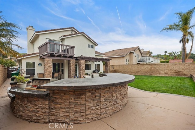 4 Chisholm Trail, Trabuco Canyon CA: https://media.crmls.org/medias/8ec90b3a-a917-4105-ab51-6079bf9a64af.jpg