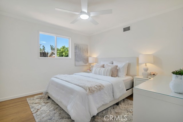 Detail Gallery Image 11 of 19 For 22529 Clarendon, Woodland Hills,  CA 91367 - 3 Beds | 2 Baths