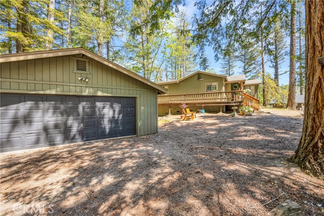 17380 Parnassus Drive, Cobb CA: https://media.crmls.org/medias/8ec971d4-b2fd-4365-9f79-d6d8e95ec71b.jpg