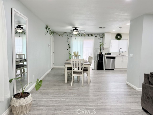 Detail Gallery Image 8 of 31 For 226 E King St, San Bernardino,  CA 92408 - 3 Beds | 2 Baths